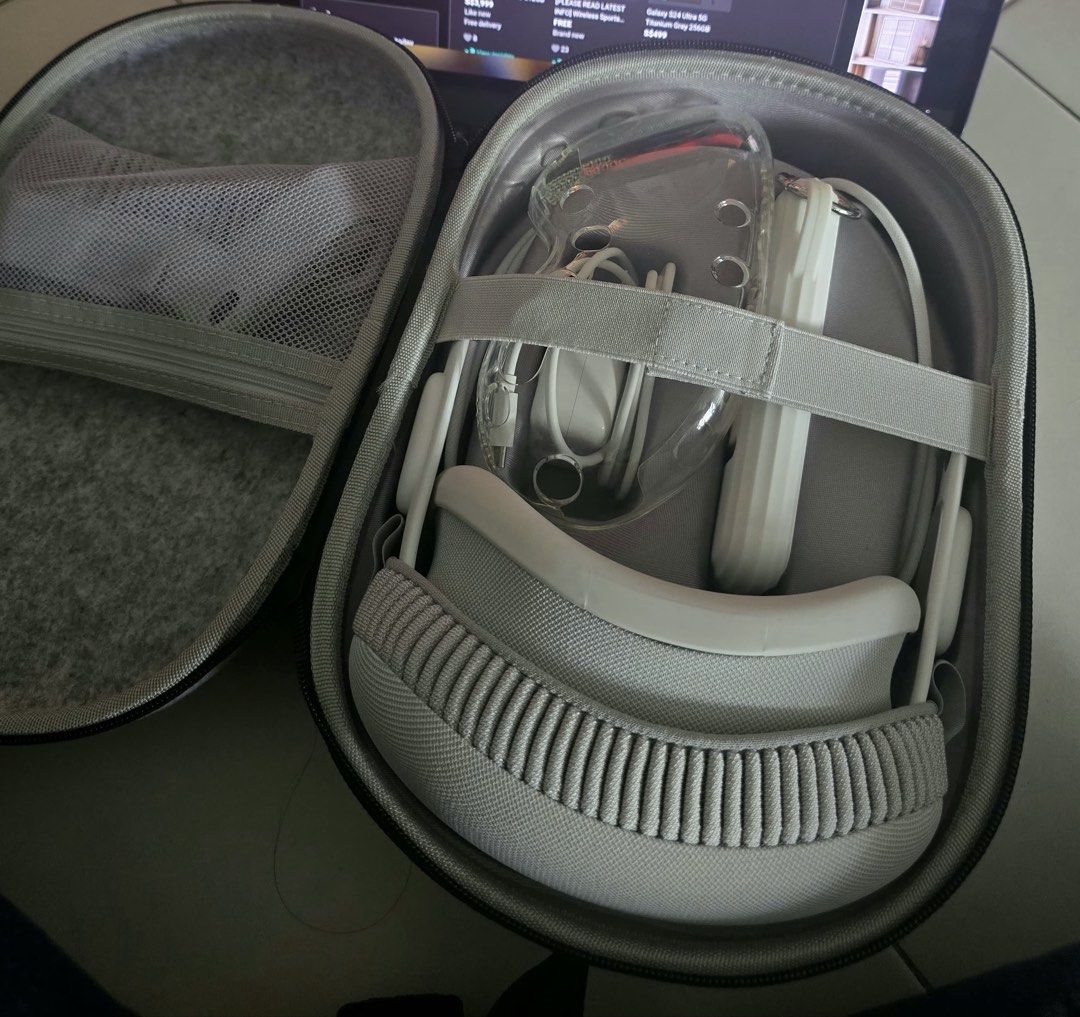 Apple Vision Pro 256GB, Video Gaming, Gaming Accessories, Virtual ...