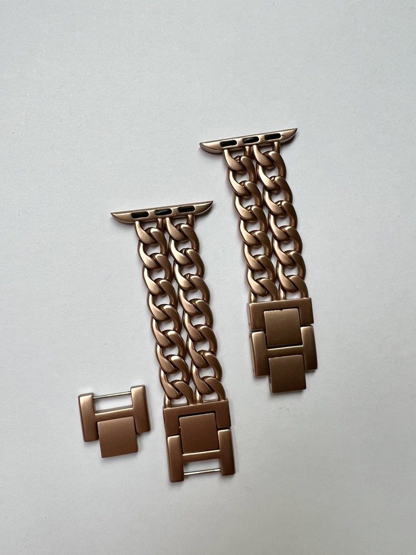 Apple watch extra strap, rosegold metal (Category: Other Mobile & Gadget Accessories) located in Bacoor. Submitted by mariiiaph (Listing ID 1470812760, Image 1). Description: US Bought Size S/M.