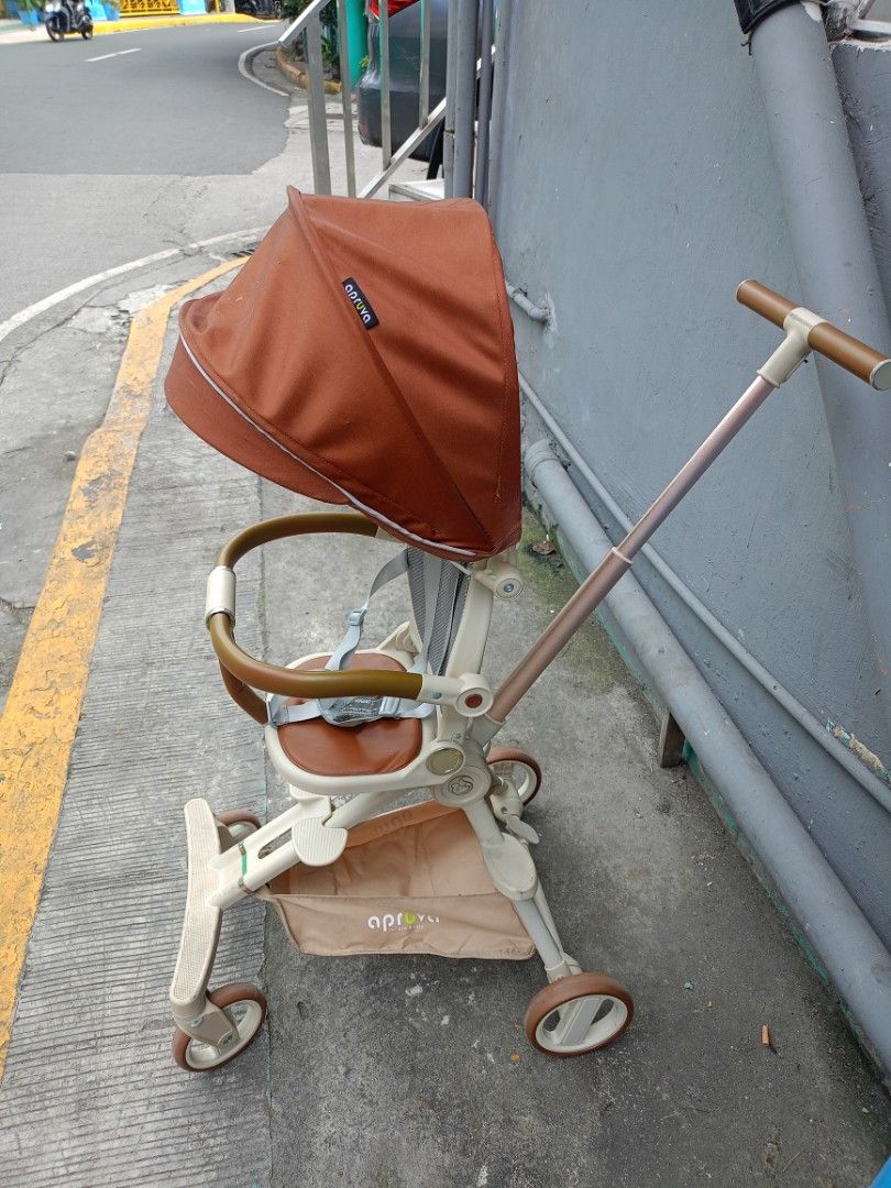 Apruva Magic stroller 360 (Category: Other Kids Furniture) located in Manila. Submitted by raymund2501 (Listing ID 1470813873, Image 2). Description: for sale 2.5k apruva Magic stroller Hindi pede sa baby hindi sya nahihiga issue sa last pic my maliit n Punit d naman halata Pag ginagmit n sya.