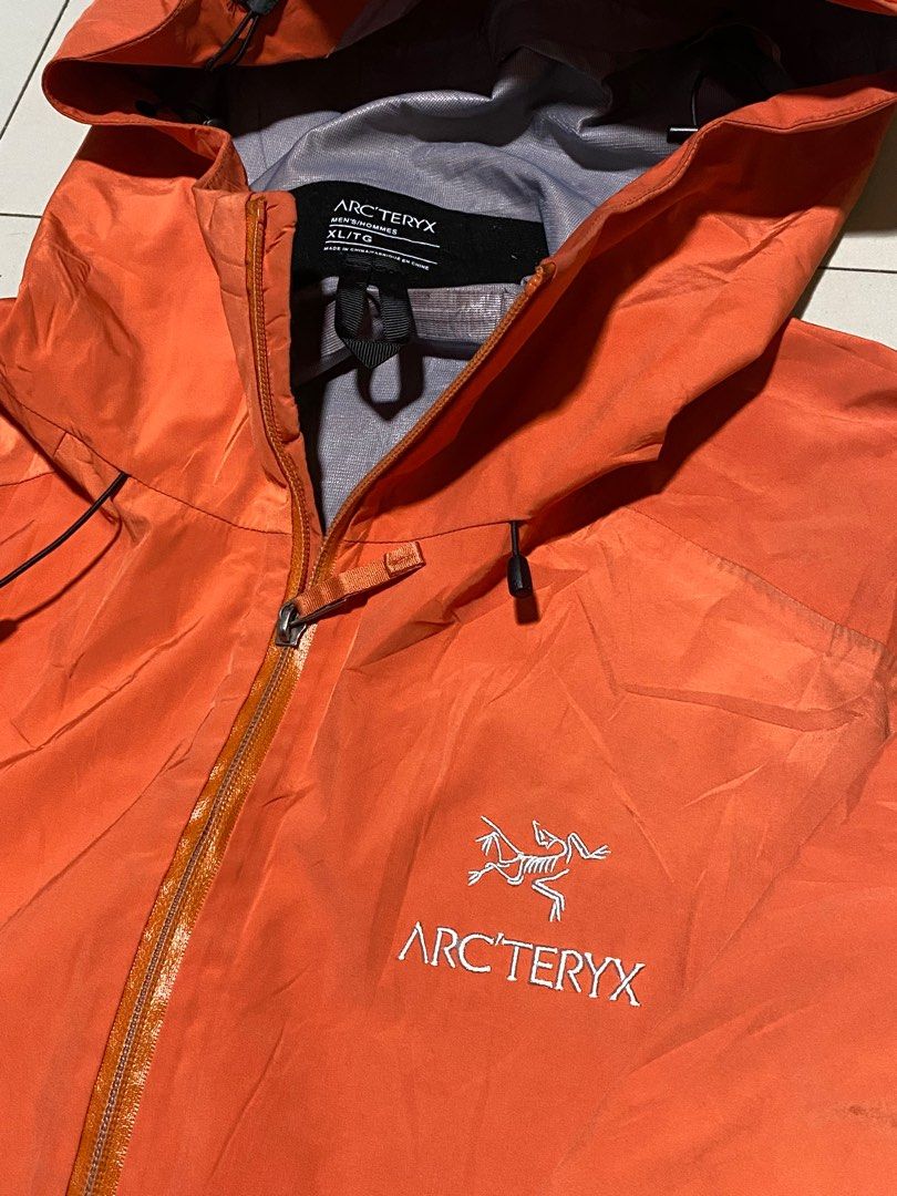 Arcteryx Sawyer Coat (Category: Coats, Jackets and Outerwear) located in Baguio. Submitted by yunothewizardking (Listing ID 1470855124, Image 2). Description: L27 W19.