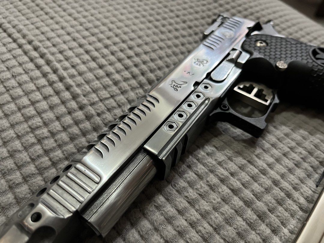Airsoft Pistol (Category: Action & Battle Toys) located in Manila. Submitted by someoneanyone (Listing ID 1470834903, Image 2). Description: Aw custom HX2402 No issue No leakage Everything working Can be tested before buying.