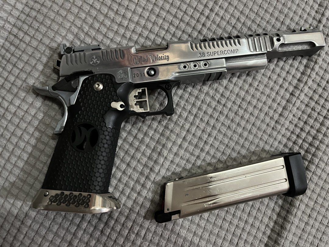 Airsoft Pistol (Category: Action & Battle Toys) located in Manila. Submitted by someoneanyone (Listing ID 1470834903, Image 3). Description: Aw custom HX2402 No issue No leakage Everything working Can be tested before buying.