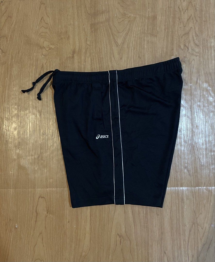 ASICS athletic shorts (Category: Activewear) located in Bacolod City. Submitted by maxpeynthrift (Listing ID 1470808406, Image 1). Description: Size 85 fit to medium and large W 30 to 36 L 16 Hem 10 Inseam 5.5 Excellent condition No issue Good for pickleball , running , gym wear Actual dimes last picture .