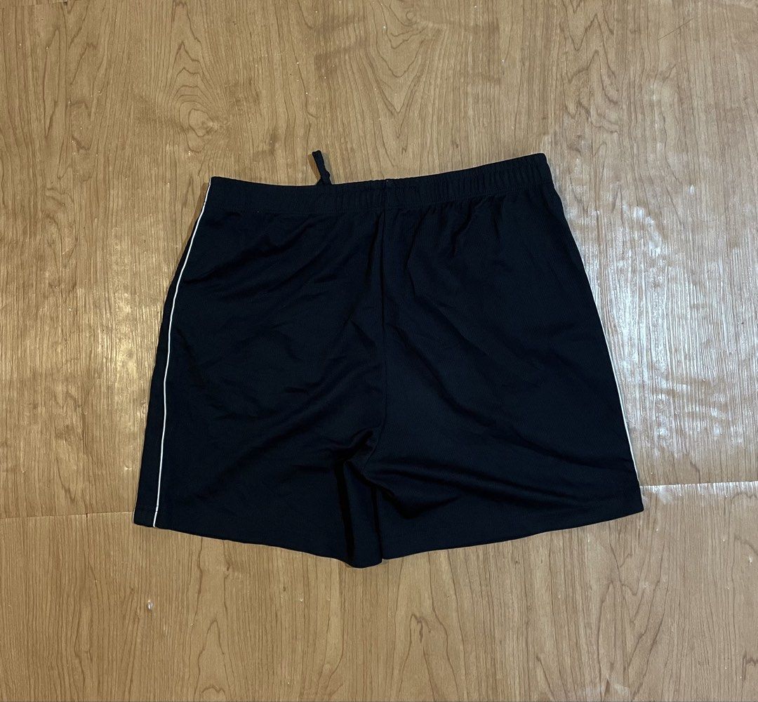 ASICS athletic shorts (Category: Activewear) located in Bacolod City. Submitted by maxpeynthrift (Listing ID 1470808406, Image 3). Description: Size 85 fit to medium and large W 30 to 36 L 16 Hem 10 Inseam 5.5 Excellent condition No issue Good for pickleball , running , gym wear Actual dimes last picture .