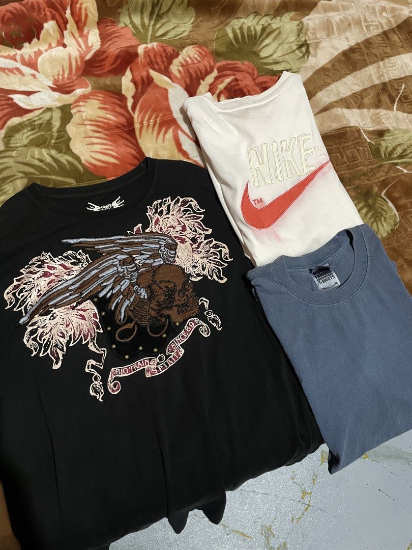 ASPACK NIKE, BIGTRAIN, SHAKA 600 FOR 3 (Category: Tshirts & Polo Shirts ) located in Cagayan de Oro. Submitted by dwight_666 (Listing ID 1470881220, Image 1). Description: pang large lahat good condition nike lang may issue: color transfer maganda lang resell or panglatag bawas kalat lang.