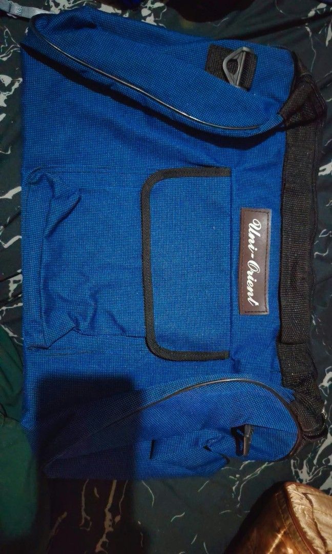 Assorted 600 each (Category: Belt bags, Clutches and Pouches) located in Manila. Submitted by nik-makino (Listing ID 1470828208, Image 3). Description: 650 each.