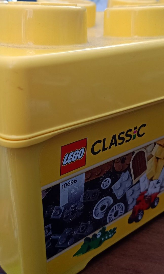 Assorted Authentic Lego parts/piece (Category: Lego & Building Sets) located in Sorsogon. Submitted by divs4joy (Listing ID 1470786442, Image 1). Description: Assorted Authentic Lego parts/piece 1585❌❌❌❌ 👉 1000+++pcs. 👉 with yellow medium brick box. 👉 as it is; WYSIWYG. 👉 see other photos for details..