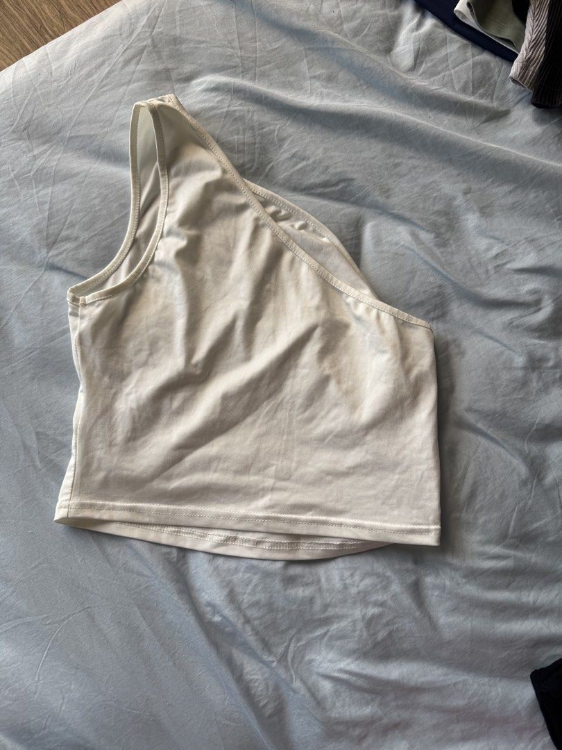 Assorted Tops (Category: Blouses) located in Taguig. Submitted by iceru (Listing ID 1470807547, Image 2). Description: 50 each.