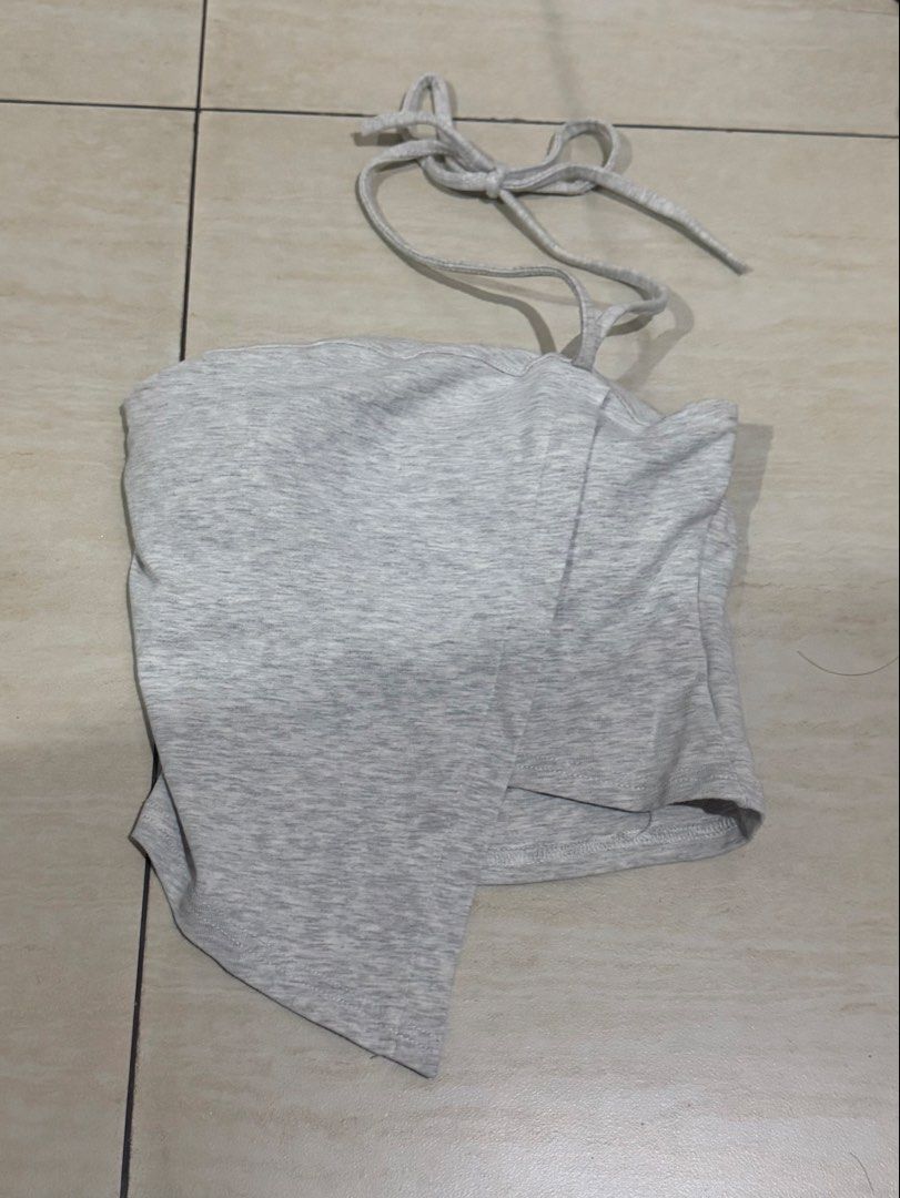 padded asymmetrical handkerchief-style halter crop top (Category: Sleeveless) located in Manila. Submitted by misty186 (Listing ID 1470756464, Image 1). Description: .