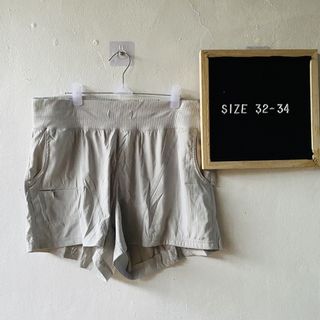 (Category: ) located in . Submitted by lovemyclothes21 (Listing ID 1470843421, Image 1). Description: .
