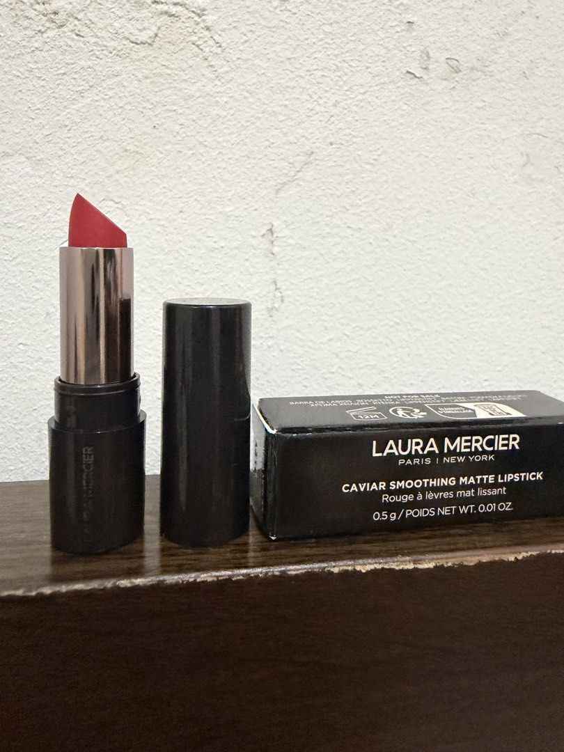 Auth Laura Mercier (Category: Makeup) located in Cebu City. Submitted by shopnsave2015 (Listing ID 1470909039, Image 2). Description: Travel size.