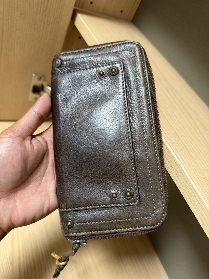 Authentic Chloe Paddington Zippy Wallet (Category: Wallets & Card holders) located in Cagayan de Oro. Submitted by negosyantesibengineer (Listing ID 1470755388, Image 2). Description: .