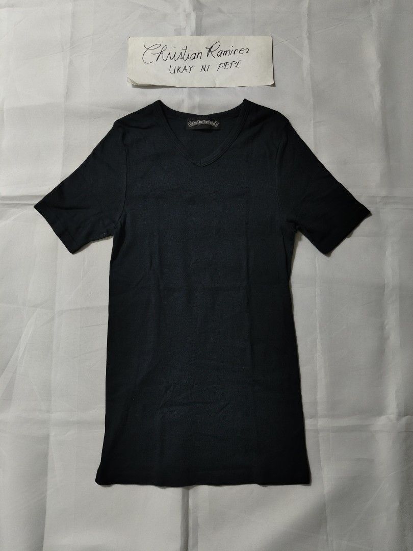 Authentic chrome hearts x gunze japan (Category: Tshirts & Polo Shirts ) located in Bocaue. Submitted by ukaynipepe (Listing ID 1470859601, Image 1). Description: Chrome hearts x Gunze Japan Authentic ✔️ Medium on tag Width 14 (stretchable) Length 26.5 Excellent condition No flaws.