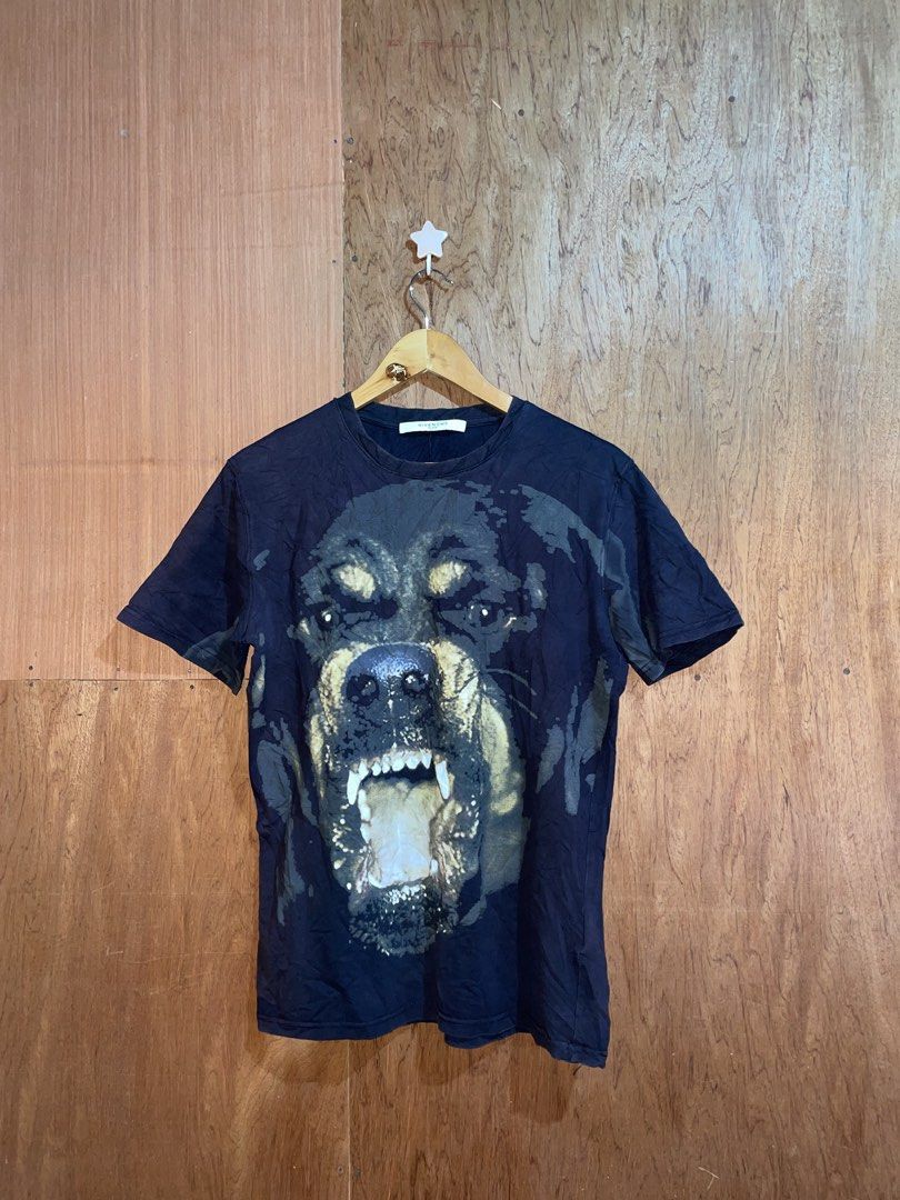 Authentic Givenchy Rottweiler graphic t-shirt (Category: Tshirts & Polo Shirts ) located in Cagayan de Oro. Submitted by jhonny_kevz930 (Listing ID 1470868081, Image 1). Description: .