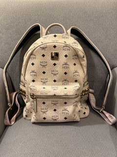 (Category: ) located in . Submitted by chloe_luxuries (Listing ID 1470772165, Image 1). Description: .