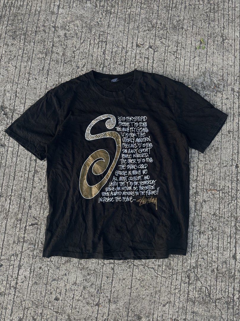 Authentic Stussy (Category: Activewear) located in Alitagtag. Submitted by bhthrift_30 (Listing ID 1470775863, Image 1). Description: Stussy XL Authentic✅ 1500+sf asnew condition Dm📩.