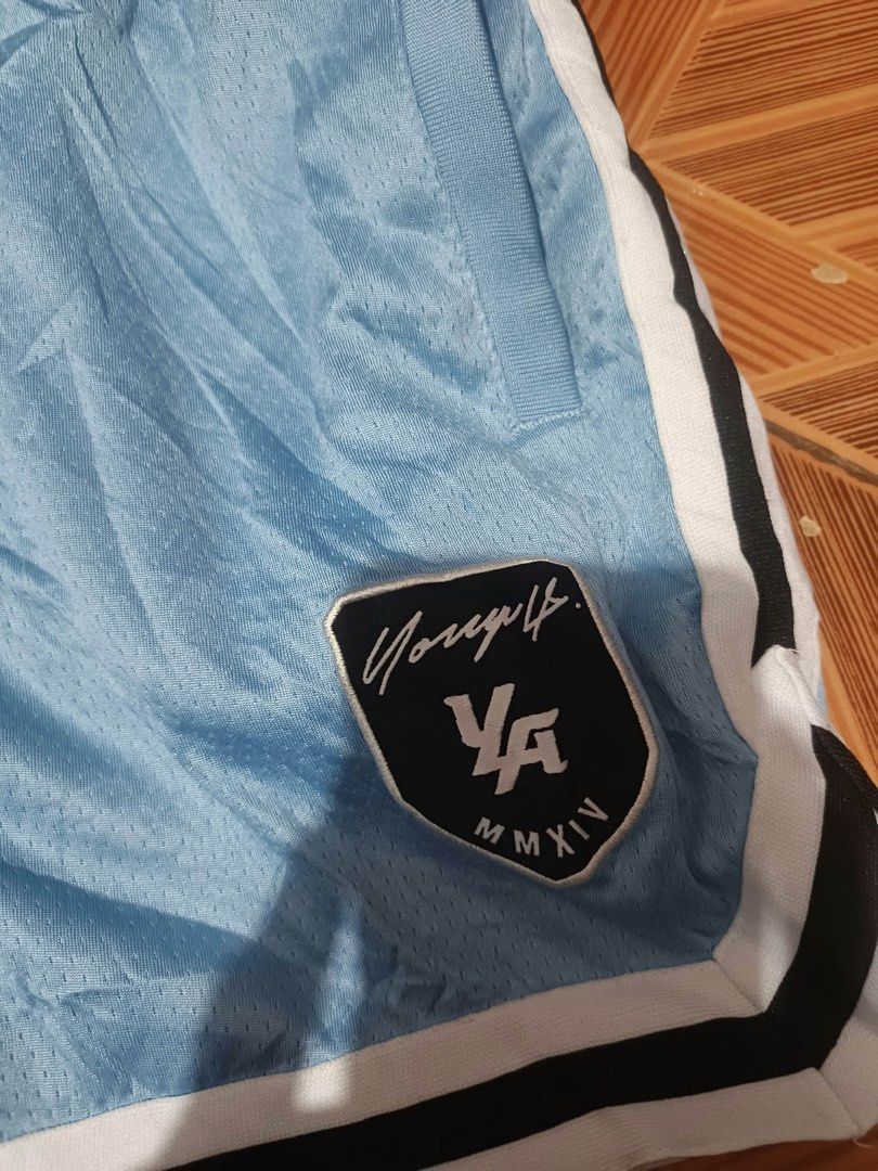 Authentic YoungLA Heavy Mesh Gym Short (Category: Shorts) located in Alaminos. Submitted by thriftings625 (Listing ID 1470884396, Image 3). Description: Waist 32 - 34 Length 18 Medium on tag Good as new Item is in mint condition No stains, no rips, no issues at all Color rate: 9/10 If you know the brand, you know how heavy and premium the mesh fabric is. 📍Alaminos, Pangasinan.