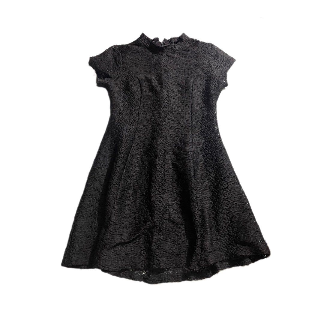 Authentic Zara Lace Textured Black Dress (Category: Dresses) located in Bulacan. Submitted by erinbtrc (Listing ID 1470827080, Image 1). Description: 10/10 Condition Authentic Color Black Size Small No Issue/Flaws Can do Same Day Delivery (Lalamove) If Metro Manila or J&T Delivery.