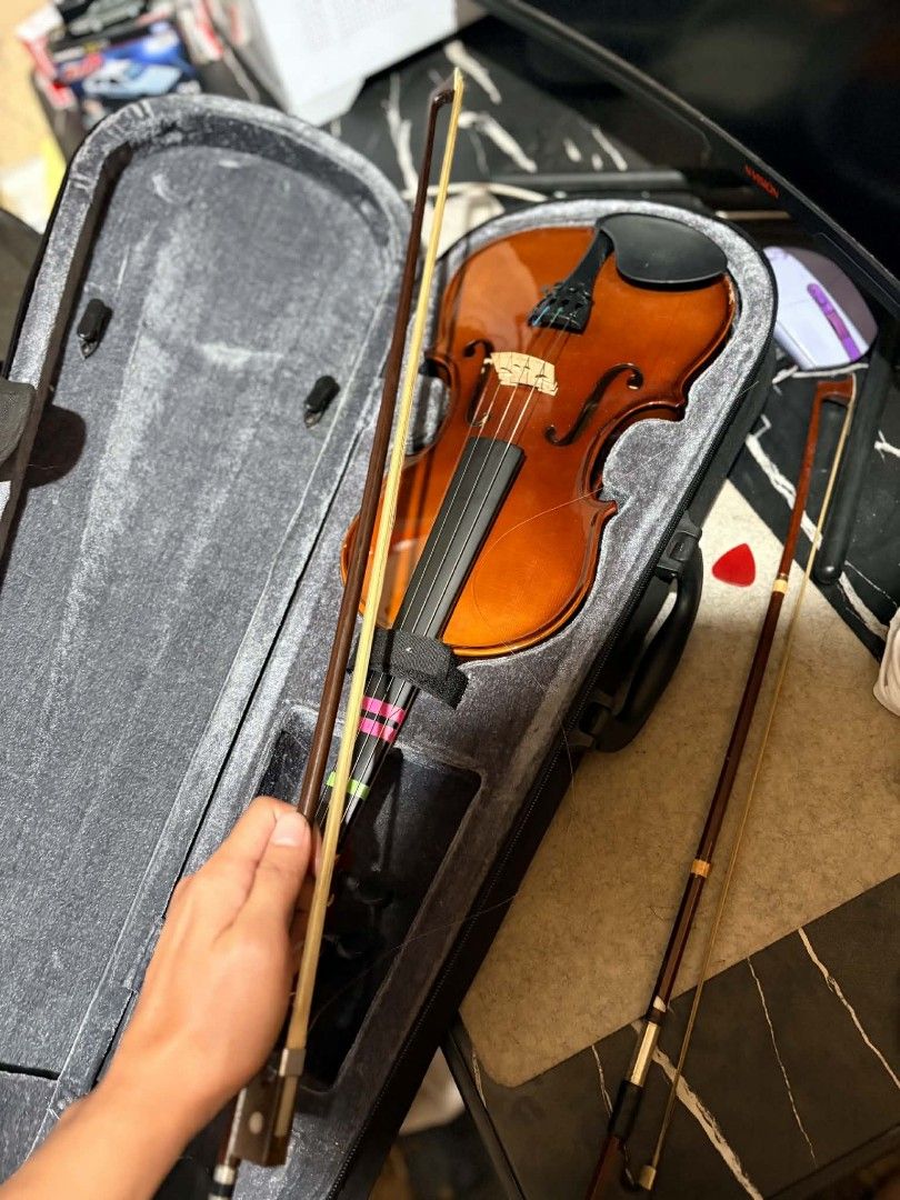 Bachendorff Concert Series (Category: Musical Instruments) located in Quezon City. Submitted by shynp (Listing ID 1470877708, Image 2). Description: 🎻 FOR SALE: BACHENDORFF CONCERT SERIES VIOLIN RUSH ‼️ Looking for a new home for this Bachendorff Concert Series violin! ✨ 🎻 Brand: Bachendorff 🎼 Series: Concert Series 📦 Inclusions: An extra bow and case 💰 Price: ₱2k — slightly negotiable Issue: Small scratches Perfect for aspiring violinists, 