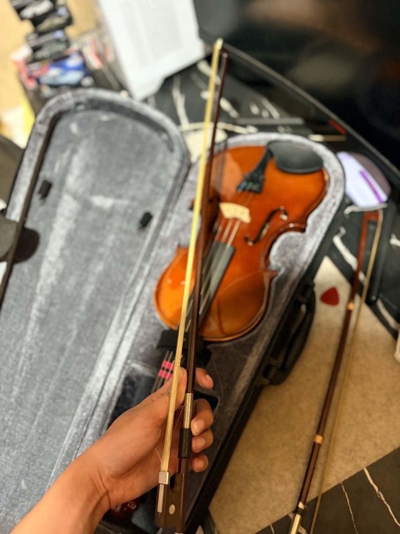 Bachendorff Concert Series (Category: Musical Instruments) located in Quezon City. Submitted by shynp (Listing ID 1470877708, Image 3). Description: 🎻 FOR SALE: BACHENDORFF CONCERT SERIES VIOLIN RUSH ‼️ Looking for a new home for this Bachendorff Concert Series violin! ✨ 🎻 Brand: Bachendorff 🎼 Series: Concert Series 📦 Inclusions: An extra bow and case 💰 Price: ₱2k — slightly negotiable Issue: Small scratches Perfect for aspiring violinists, 