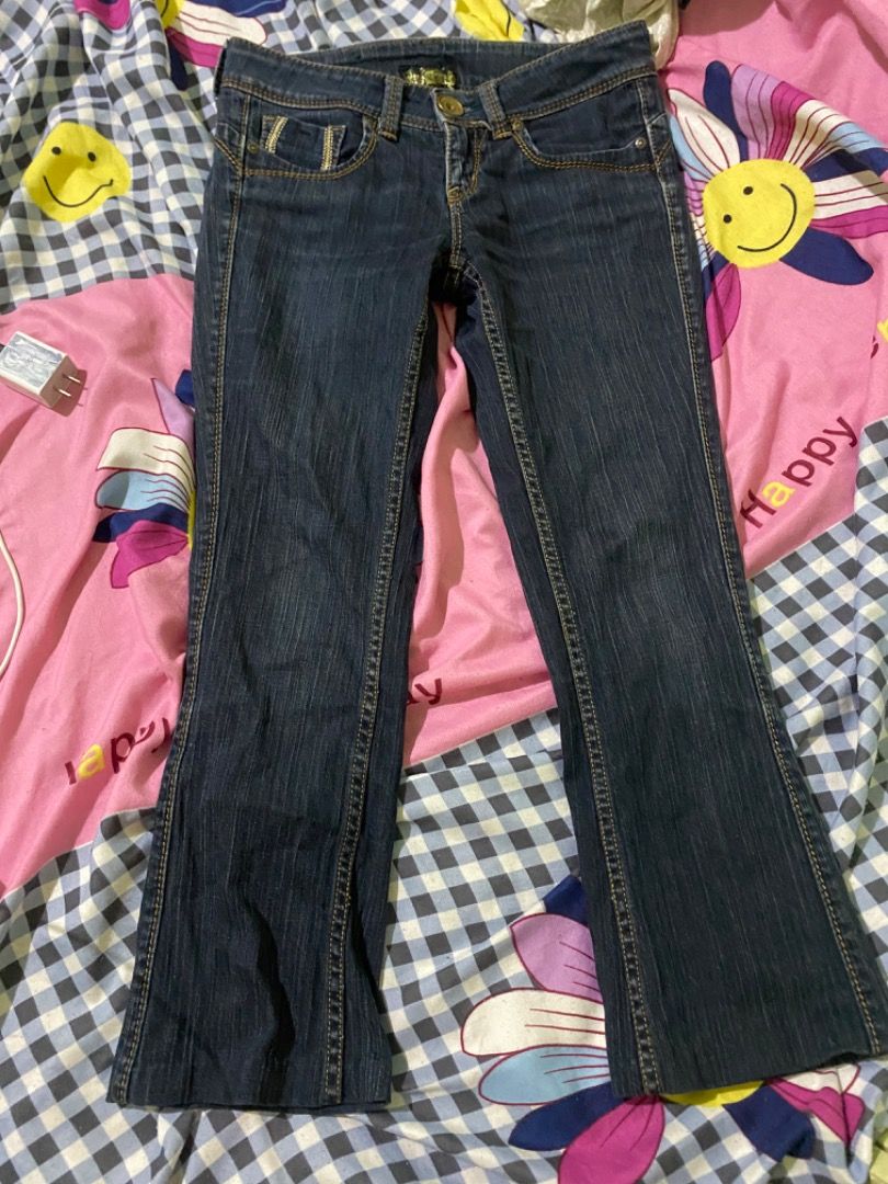 Back Number Dark Wash Denim Jeans Size 29 (Category: Jeans) located in Caloocan City. Submitted by happyrabbit-cb3c5a (Listing ID 1470826065, Image 1). Description: - Brand: Back Number - Style: Dark wash mid-rise denim jeans with trendy front contrast stitching - Size: Tagged 64-91 / 29-4 - Material: Cotton blend with slight stretch for comfort - Features: Standard button & zip fly, front and back pockets - Condition: Good, perfect for casual ev