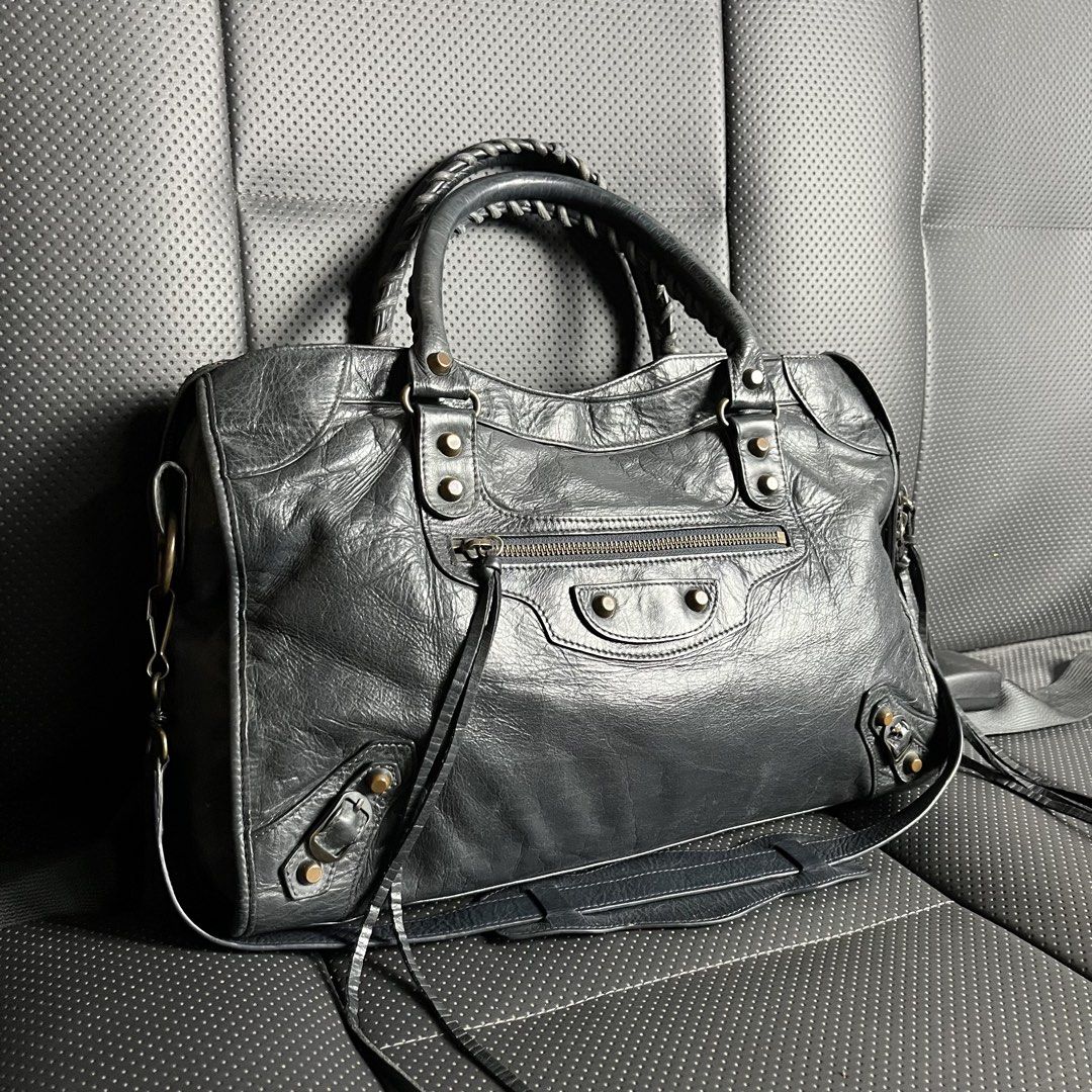 Balenciaga city bags (Category: Announcements) located in Manila. Submitted by ma_lux (Listing ID 1470807251, Image 3). Description: 10k each .