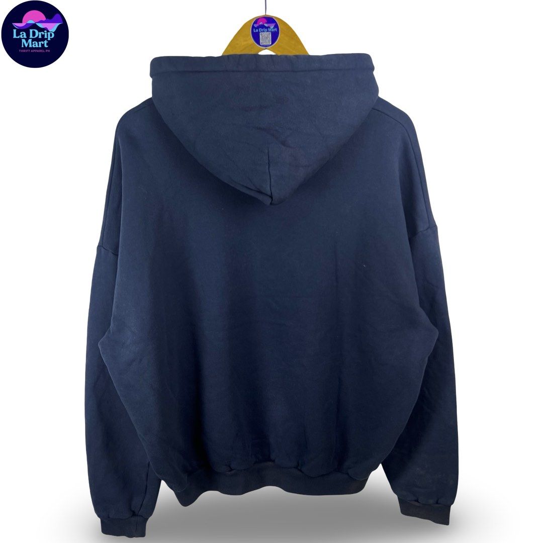 ‎“BALENCIAGA PARIS“ BB CROWN LOGO PULLOVER HOODIE (Category: Activewear) located in Taguig. Submitted by ldm.ph (Listing ID 1470747950, Image 1). Description: ‎(LDM-E-301) ‎Size:ACTUAL FIT:XL-XXL ‎Dimensions ‎Inches width:26 ‎Inches length:27 ‎Condition: GOOD ‎Color rate:8.5 ‎Flaws:slight discoloration on some parts see picts ‎(READY TO WEAR) .