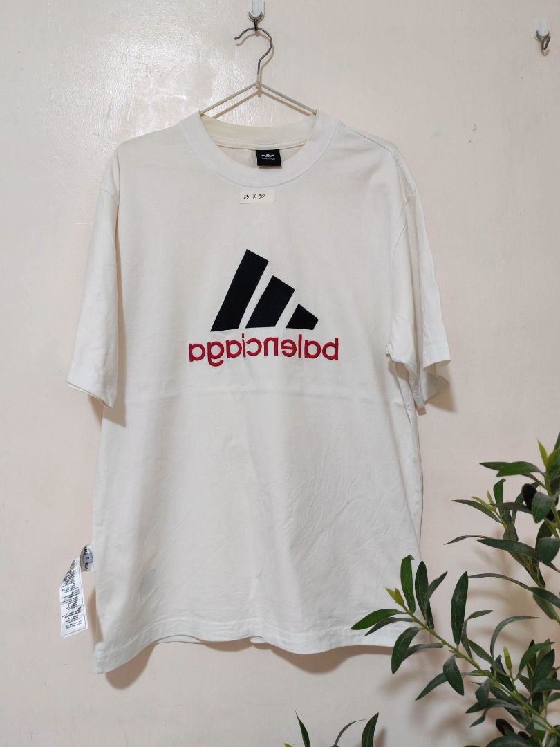 Balenciaga T-shirts Multiple Designs (Category: Tshirts & Polo Shirts ) located in Bulacan. Submitted by whiteavenue (Listing ID 1470809453, Image 1). Description: Dimes: dimes on each photos . Pls zoom photo 1st Photo- 600 2nd-500 3rd- 600 with Tags Pyment 1st via Gcsh COD SF.