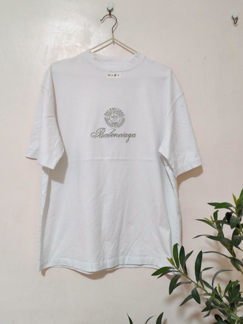 Balenciaga T-shirts Multiple Designs (Category: Tshirts & Polo Shirts ) located in Bulacan. Submitted by whiteavenue (Listing ID 1470809453, Image 3). Description: Dimes: dimes on each photos . Pls zoom photo 1st Photo- 600 2nd-500 3rd- 600 with Tags Pyment 1st via Gcsh COD SF.