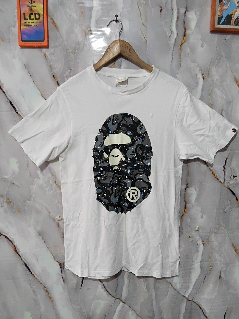 BAPE SPACE CAMO BIG APE HEAD TEE TSHIRT SIZE S-M (Category: Tshirts & Polo Shirts ) located in General Mariano Alvarez. Submitted by adonid (Listing ID 1470748967, Image 2). Description: BAPE SPACE CAMO BIG APE HEAD TEE TSHIRT SIZE S-M SIGN OF USAGE PHP 800 LOC. GMA CAVITE.