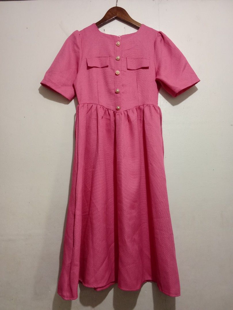 Barbie Dress (Category: Dresses) located in General Trias. Submitted by octavianoc20869 (Listing ID 1470833839, Image 1). Description: used once during an event mall price 500 pesos.