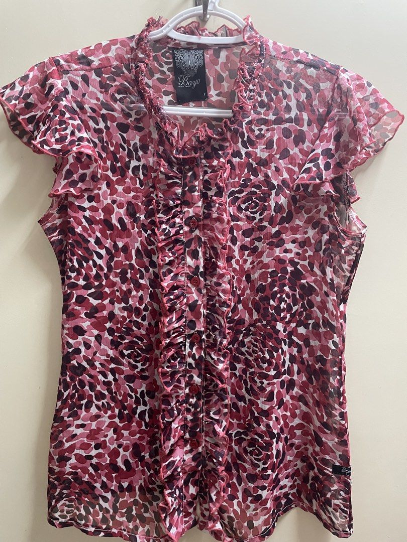 Bayo Ruffle Sleeves Button Down Blouse (Category: Blouses) located in Manila. Submitted by lazythrifter.ph (Listing ID 1470750551, Image 1). Description: Size: 1 Loose fitting Shoulder: 13” Chest: 17” Length: 22” .