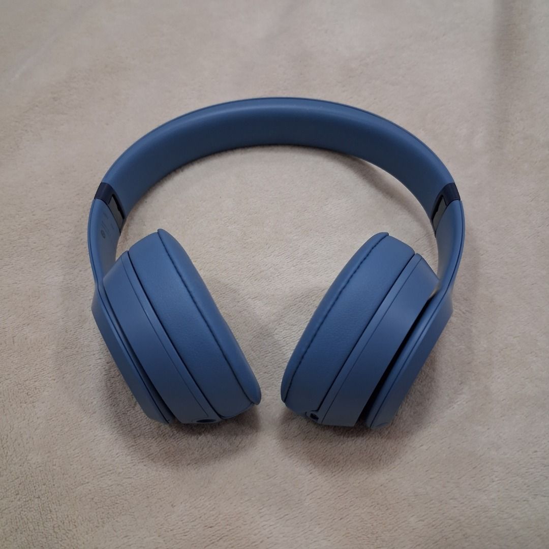 Beats Solo 4 Wireless On-Ear Headphones Blue (Category: Headphones & Headsets) located in Quezon City. Submitted by lheochan (Listing ID 1470815570, Image 2). Description: Basically new, opened just for testing. Missing box. Complete accessories and paperwork. Have a nice day..