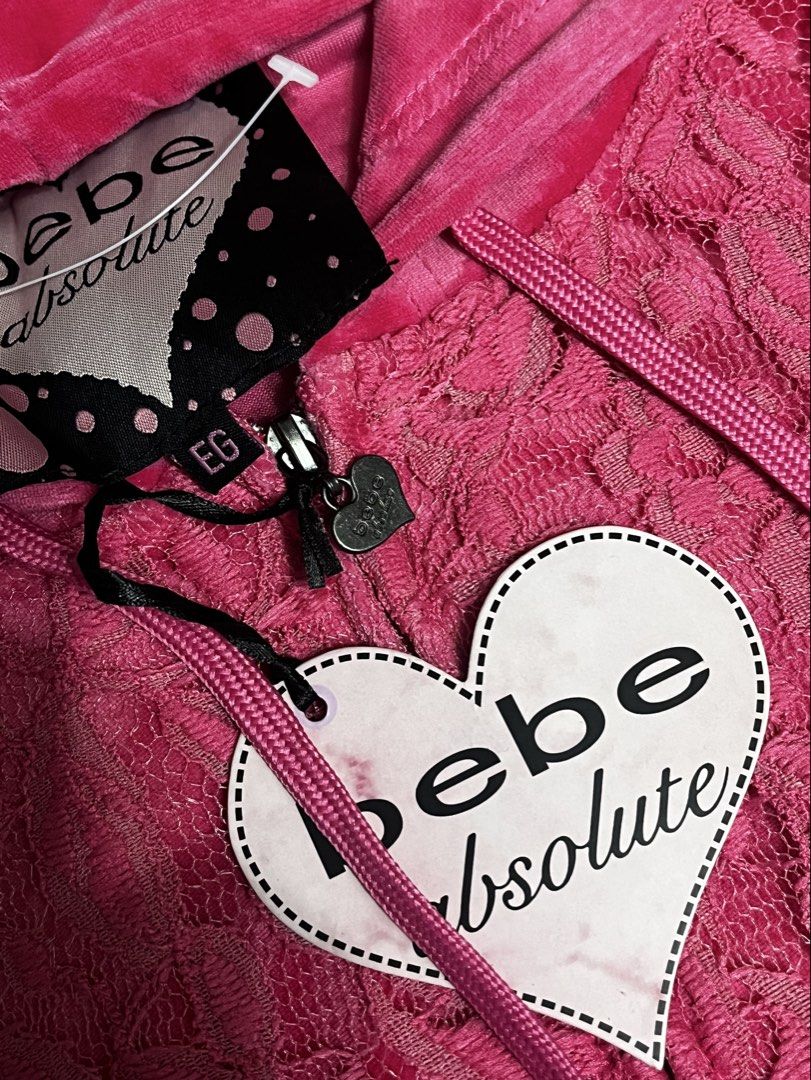 bebe velvet jacket lace (Category: Coats, Jackets and Outerwear) located in Rizal. Submitted by ryaa.x (Listing ID 1470752674, Image 2). Description: .