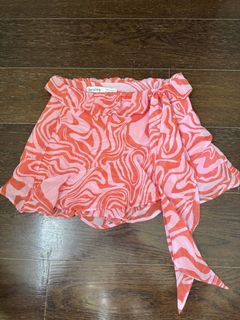 (Category: ) located in . Submitted by shopmnl.studio (Listing ID 1470781080, Image 1). Description: .