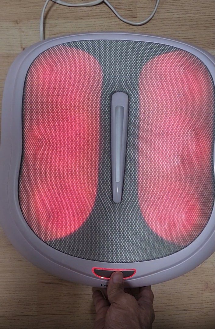 Beurer Shiatsu Foot Massager (with heat function) (Category: Massage Devices) located in Taguig. Submitted by paulineest (Listing ID 1470930217, Image 2). Description: - Authentic Beurer foot massager unit with heat function - Includes original power cord - Perfect for daily relaxation at home or in the office Model: FM60 Input voltage: 100-240V (auto voltage) Operation Manual included Condition: 9.5/10 (rarely used and well-kept).