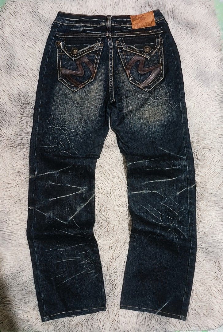 BIG TRAIN 2000s JAPAN OSAKA JEANS (Category: Jeans) located in Davao. Submitted by nevar07 (Listing ID 1470752238, Image 2). Description: SIZE WAIST: 31-32 THIGH: 9.5 HEM: 8 LENGTH: 41.2 QUALITY DENIM HEAVY MATIBAY STRAIGHT FIT LEATHER STYLE POCKET BRAND NEW CONDITION NO ISSUE DM TO PURCHASE 📥 𝐑𝐄𝐌𝐈𝐍𝐃𝐄𝐑: •𝐂𝐨𝐥𝐨𝐫 𝐦𝐚𝐲 𝐯𝐚𝐫𝐲 𝐝𝐮𝐞 𝐨𝐟 𝐭𝐡𝐞 𝐥𝐢𝐠𝐡𝐭𝐢𝐧𝐢𝐧𝐠 •𝐀𝐥𝐥 𝐢𝐭𝐞𝐦𝐬 𝐚𝐫𝐞 𝐭𝐡𝐫𝐢𝐟𝐭𝐞𝐝/𝐟𝐫𝐨m 𝐮𝐤𝐚𝐲 𝐛𝐚𝐥𝐞