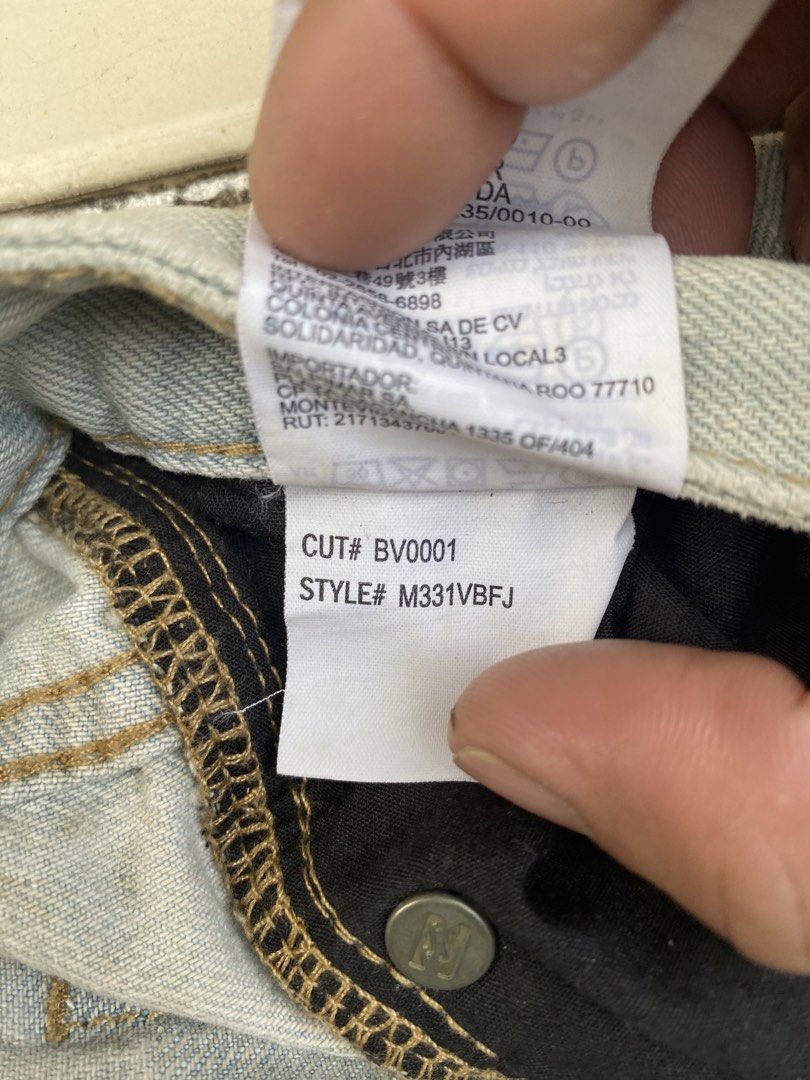 Billabong Light Wash Denim Jeans (Category: Jeans) located in Imus. Submitted by frootiloots4103 (Listing ID 1470769883, Image 3). Description: - Brand: Billabong - Style: Straight leg denim jeans (Style # M331VBFJ) - Wash/Look: Light wash with natural fading and distressing - Material: 100% premium cotton - Features: Classic 5-pocket styling, front button closure, and leather back patch - Condition: Excellent, ready to wear OPEN FOR NEGO (best i
