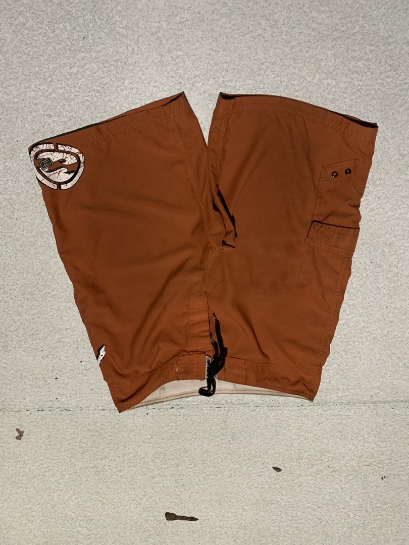 Billabong Spellout Boardshort (Category: Shorts) located in Carmen. Submitted by fukqueazz (Listing ID 1470888247, Image 2). Description: Size 34 / Length 23.5 Good Condition No Issues Authentic 📍Cebu Jnt Express Mop: Gcash.