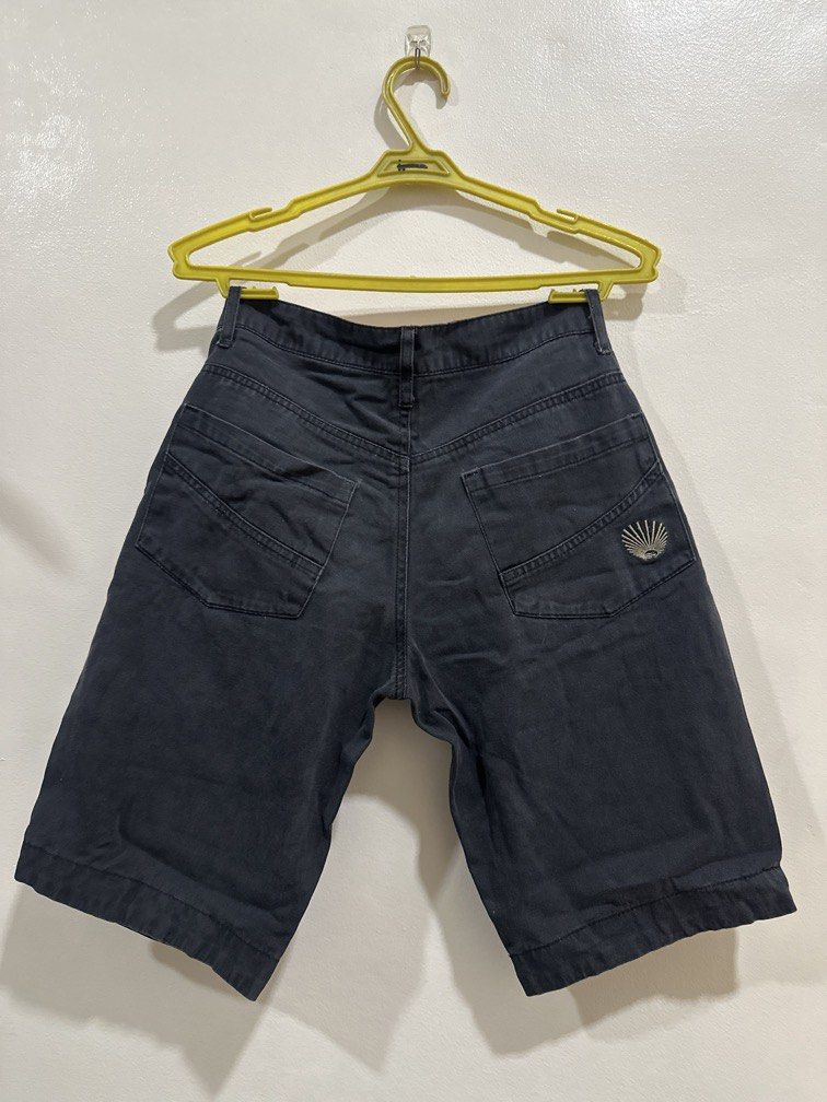 Billabong walking shorts black size 30 (Category: Shorts) located in Lipa City. Submitted by jnlxv87 (Listing ID 1470846081, Image 2). Description: Size 30 Black.