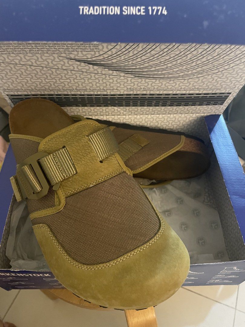 Birkenstock Clogs Olive Green (Category: Slippers & Slides) located in Manila. Submitted by charlie665 (Listing ID 1470867581, Image 1). Description: birk london nova size green size 42.5 in rep box VNDS location: kapitolyo .
