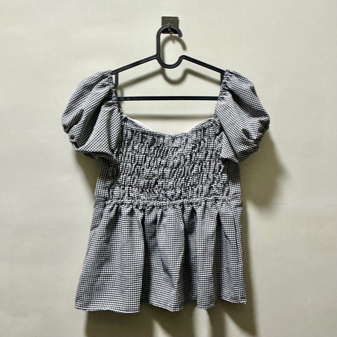 Black and White Gingham Puff Sleeve Peplum Top (Category: Blouses) located in Manila. Submitted by ari.kki (Listing ID 1470748952, Image 2). Description: . size medium . stretchy rfs: decluttering. not my size..