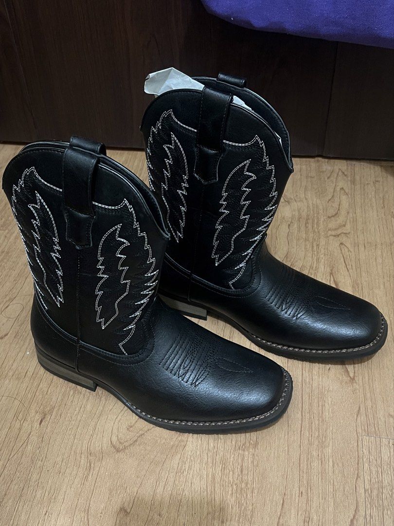 Black Cowboy Boots EU 40 (Category: Boots) located in Manila. Submitted by sakkamdeez (Listing ID 1470835936, Image 2). Description: - size: eu 40 US 7 (mens, but fits women too) - Pull-on style with dual side pull tabs, low block heel, and textured rubber outsole - Condition: brand new, unused, clean condition with zero scuffs or wear marks - RFS: extra pair - bought for 2600 on orange app .