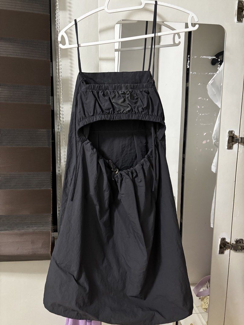 Black Dress (Category: Dresses) located in Dasmarinas. Submitted by xianglii (Listing ID 1470905805, Image 2). Description: .