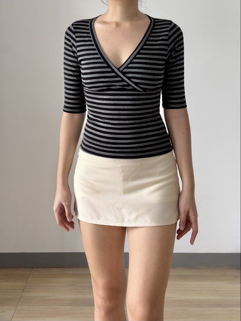 Black Grey Striped Wrap Top (Category: Sets or Coordinates) located in Las Pinas. Submitted by flyfarflower (Listing ID 1470899256, Image 1). Description: Actual pictures posted 📸. J&T Express or Lalamove/Grab 📦 Fits XS-S.