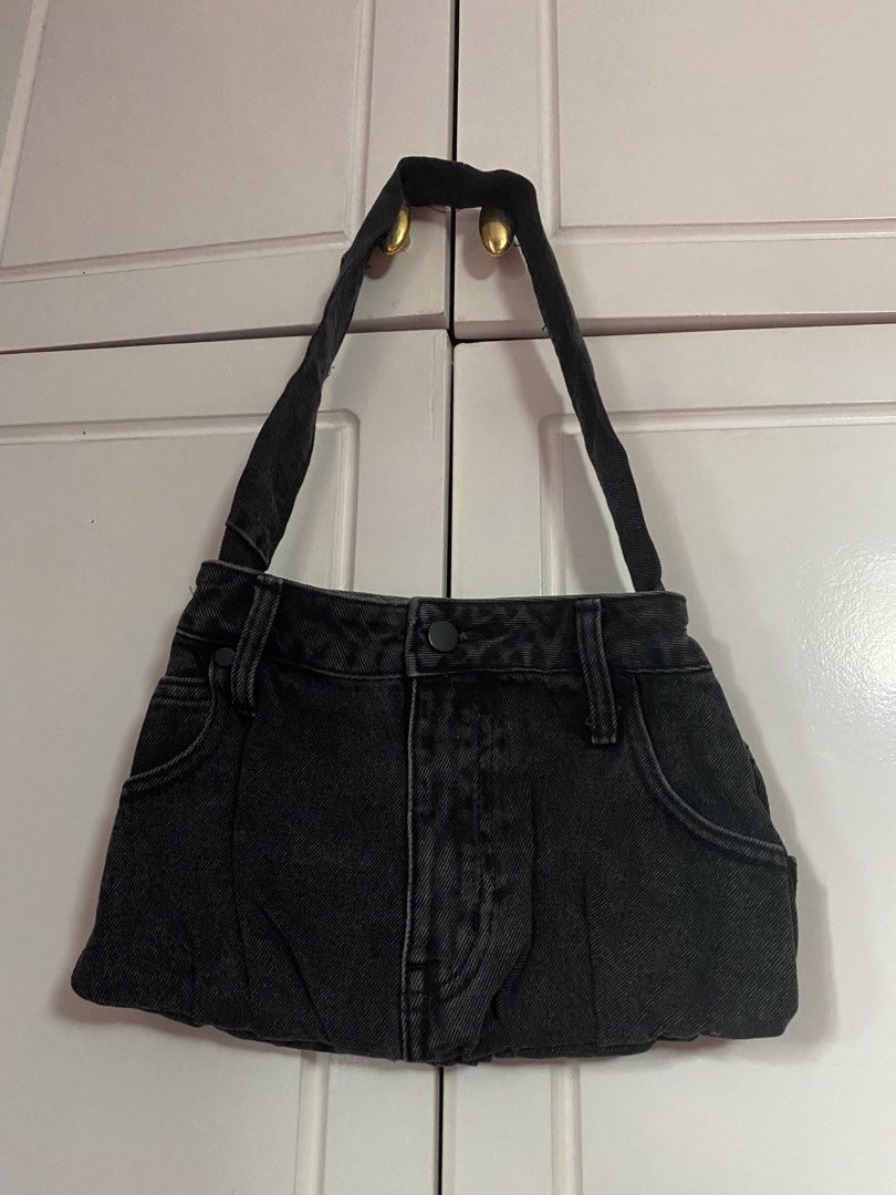 Black Hard Denim Vintage Y2k Bag (Category: Shoulder Bags) located in Manila. Submitted by bratzbaby (Listing ID 1470818358, Image 1). Description: LOC: MANILA MOP: GCASH MOD: JNT / LALAMOVE .
