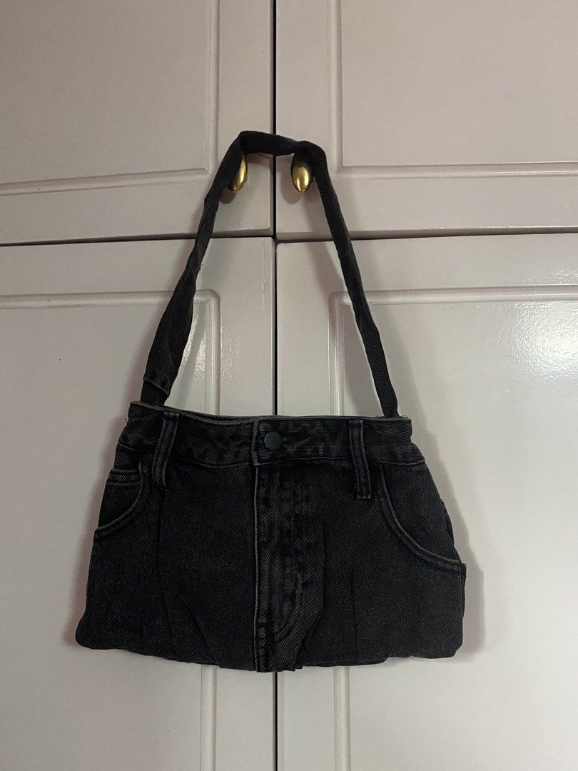 Black Hard Denim Vintage Y2k Bag (Category: Shoulder Bags) located in Manila. Submitted by bratzbaby (Listing ID 1470818358, Image 2). Description: LOC: MANILA MOP: GCASH MOD: JNT / LALAMOVE .