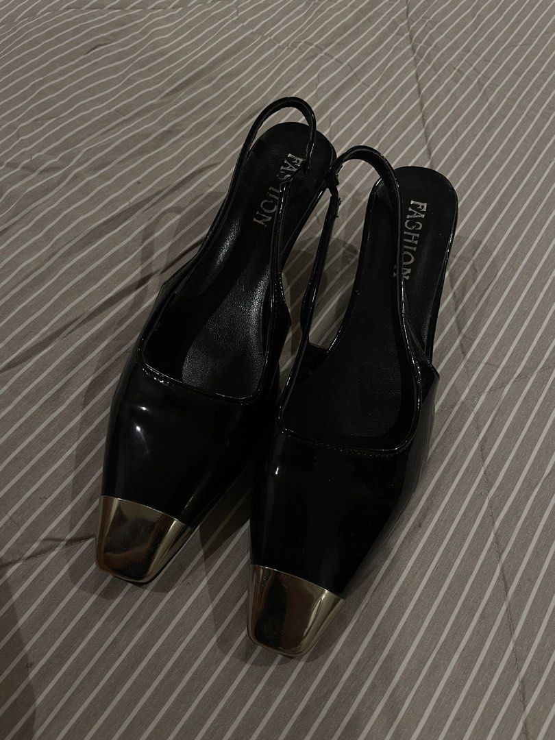 Black patent slingback heel (Category: Heels) located in Manila. Submitted by franceshous (Listing ID 1470752189, Image 3). Description: .
