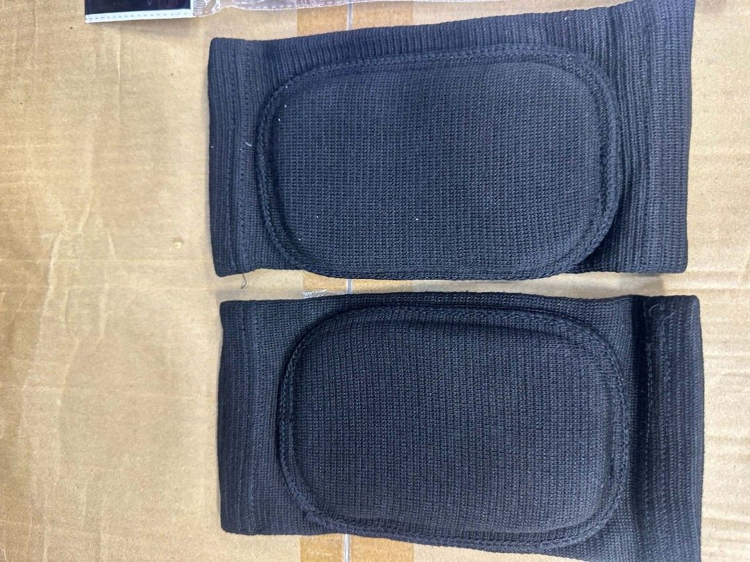 Black Protective Sports elbow pair (Category: Braces, Support & Protection) located in Manila. Submitted by ericklee23 (Listing ID 1470903723, Image 1). Description: - Color: Black - Material: Soft knitted sleeve with thick front cushion - Fit: Stretchy fabric for comfortable wear - Uses: Great for sports, dancing, volleyball, and working on hard floors - Condition: Clean and ready to use.