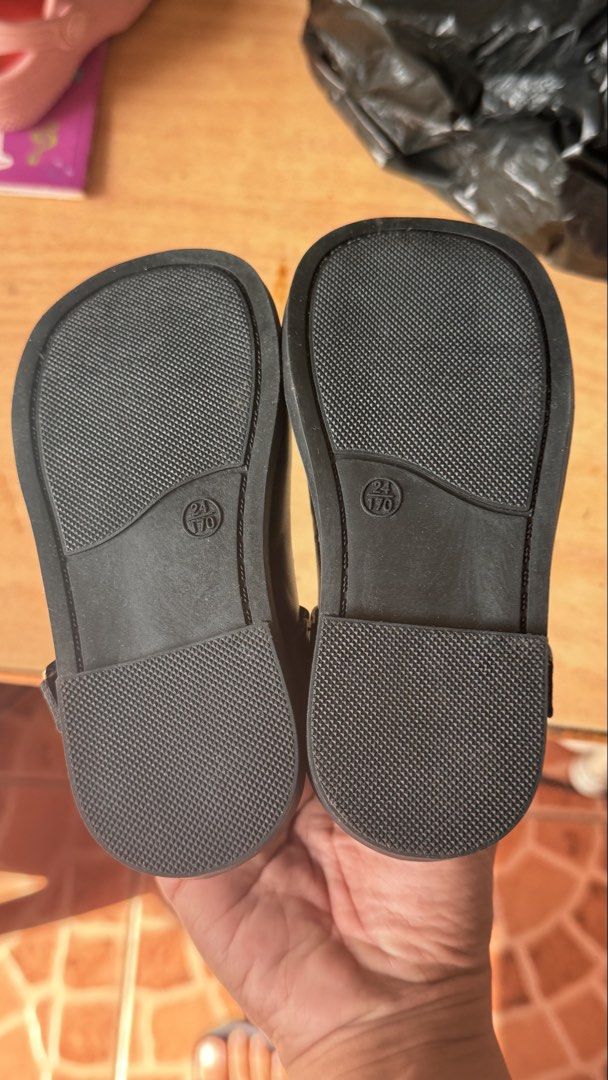 Black School Shoes (Category: Babies & Kids Fashion) located in Tabaco. Submitted by jambrooze40291 (Listing ID 1470774381, Image 3). Description: Never been used, maalikabok lang sa storage. .